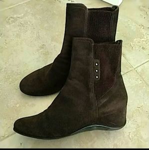 Beautiful chocolate suede Aquatalia boots 10